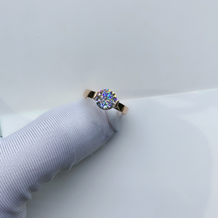 【闪购商品】合成碳硅石戒指/指环18K金镶嵌