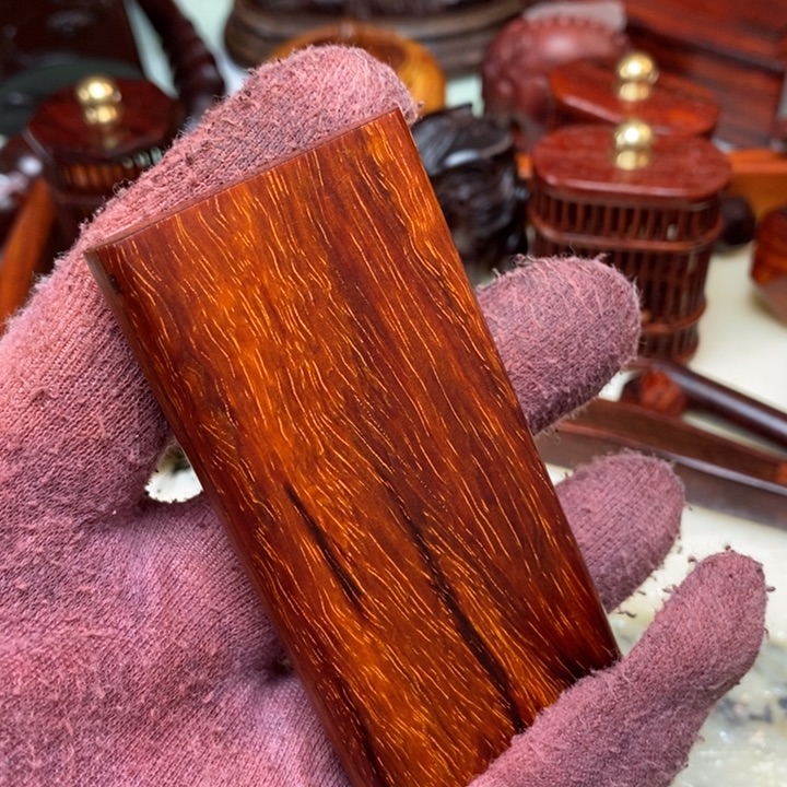 薄***派檀香紫檀（小叶紫檀）