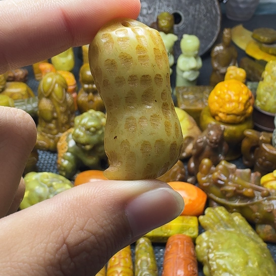 白玉菩提吊坠。。。