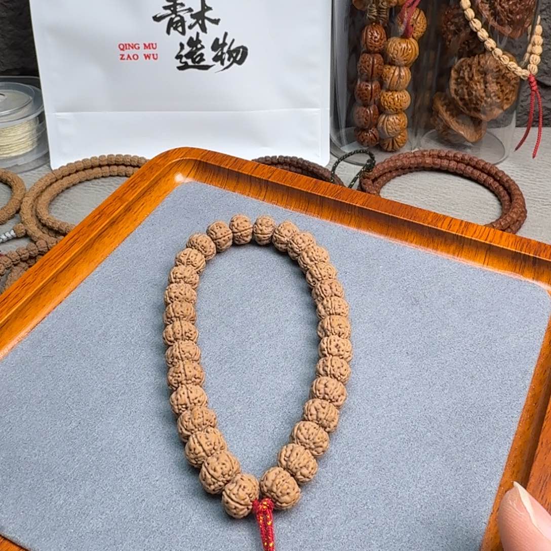 金刚菩提吊坠老树王手持11