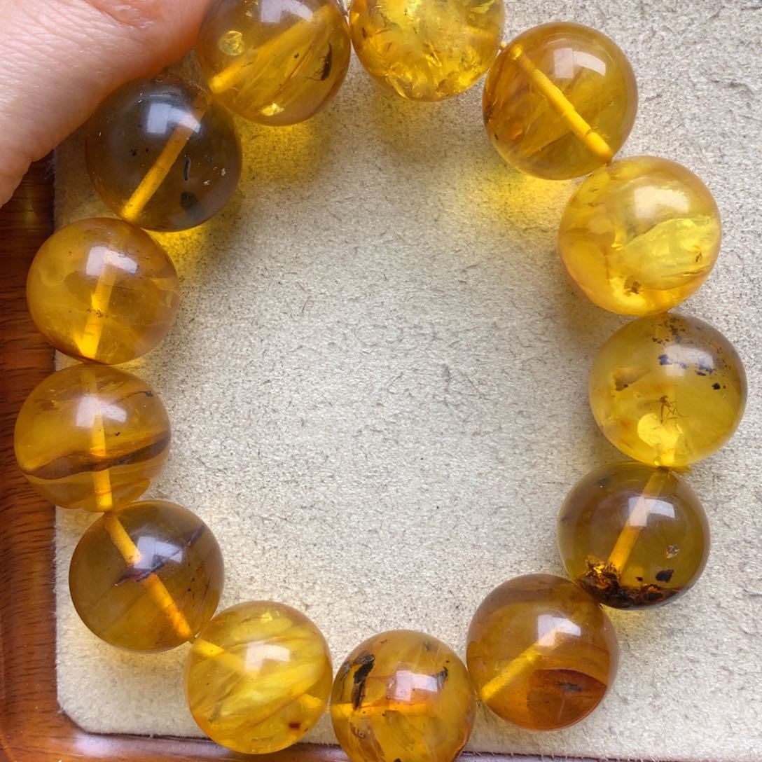 蜜蜡珠宝奇石未镶嵌