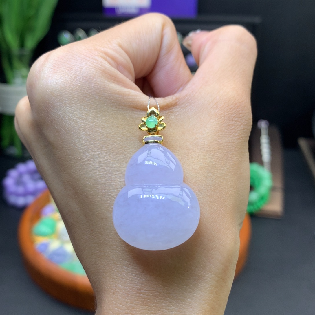 翡翠18K金镶嵌颈饰