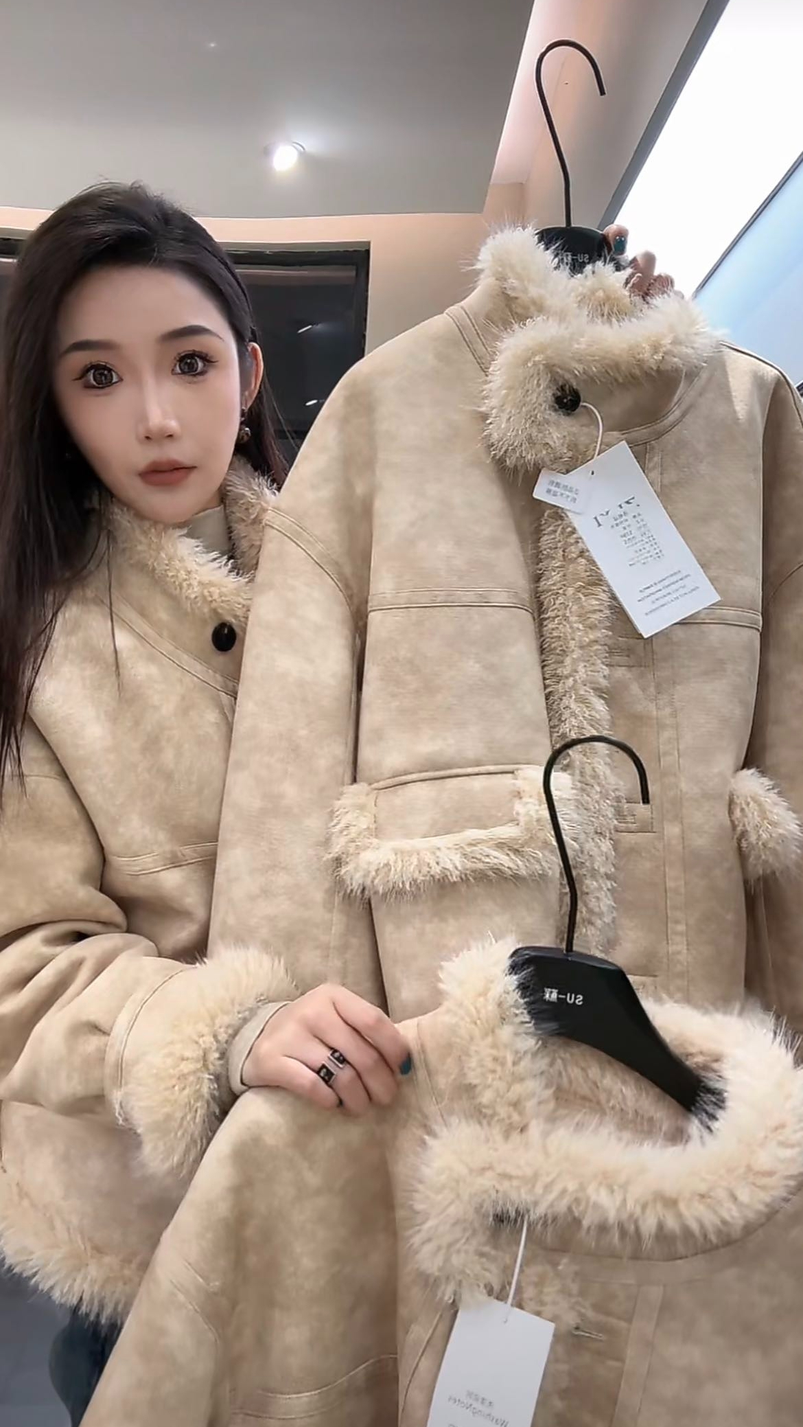 ZX539新款皮毛一体2024冬加厚毛外套女短款小个子冬季外套