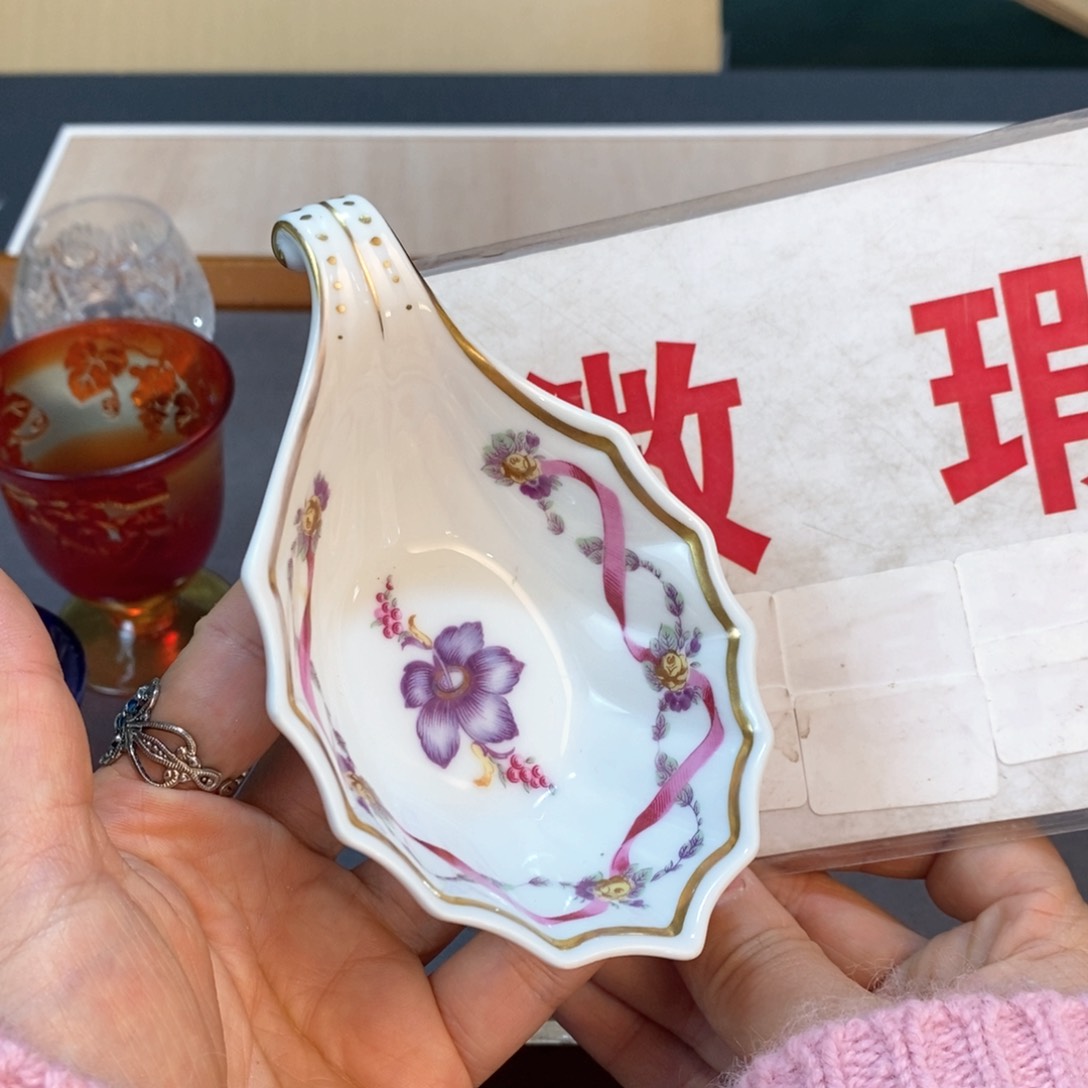 瓷器过哈哈哈哈哈哈哈