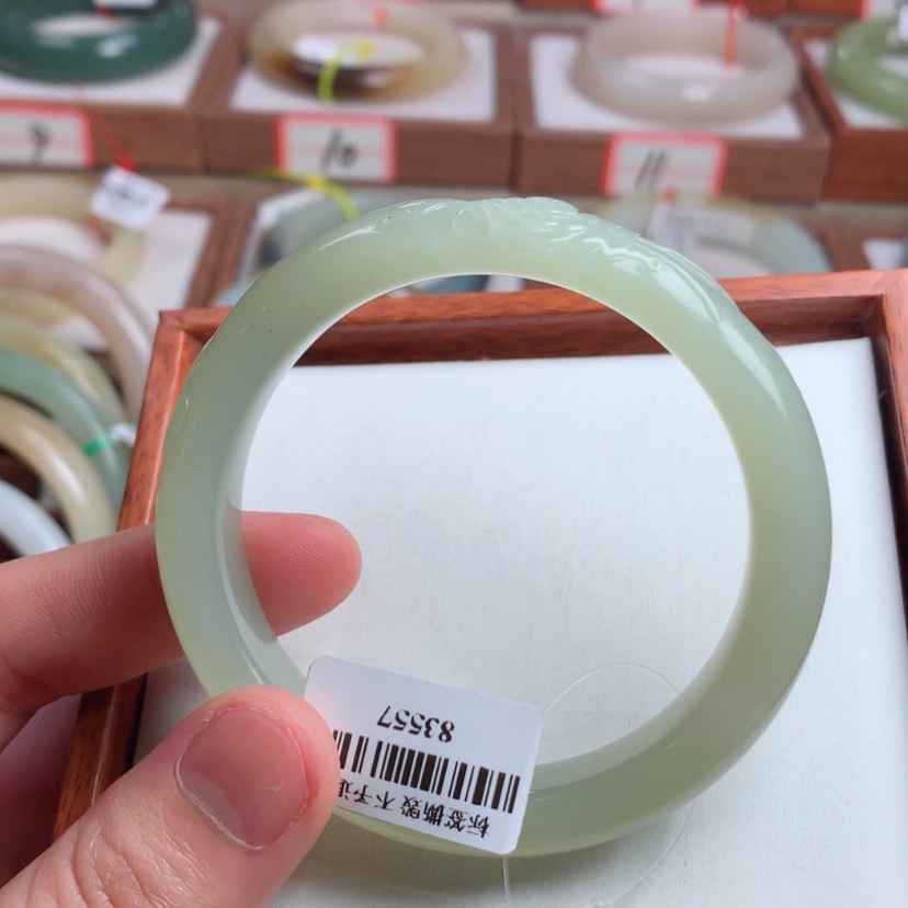 【闪购商品】和田玉手镯未镶嵌53.5