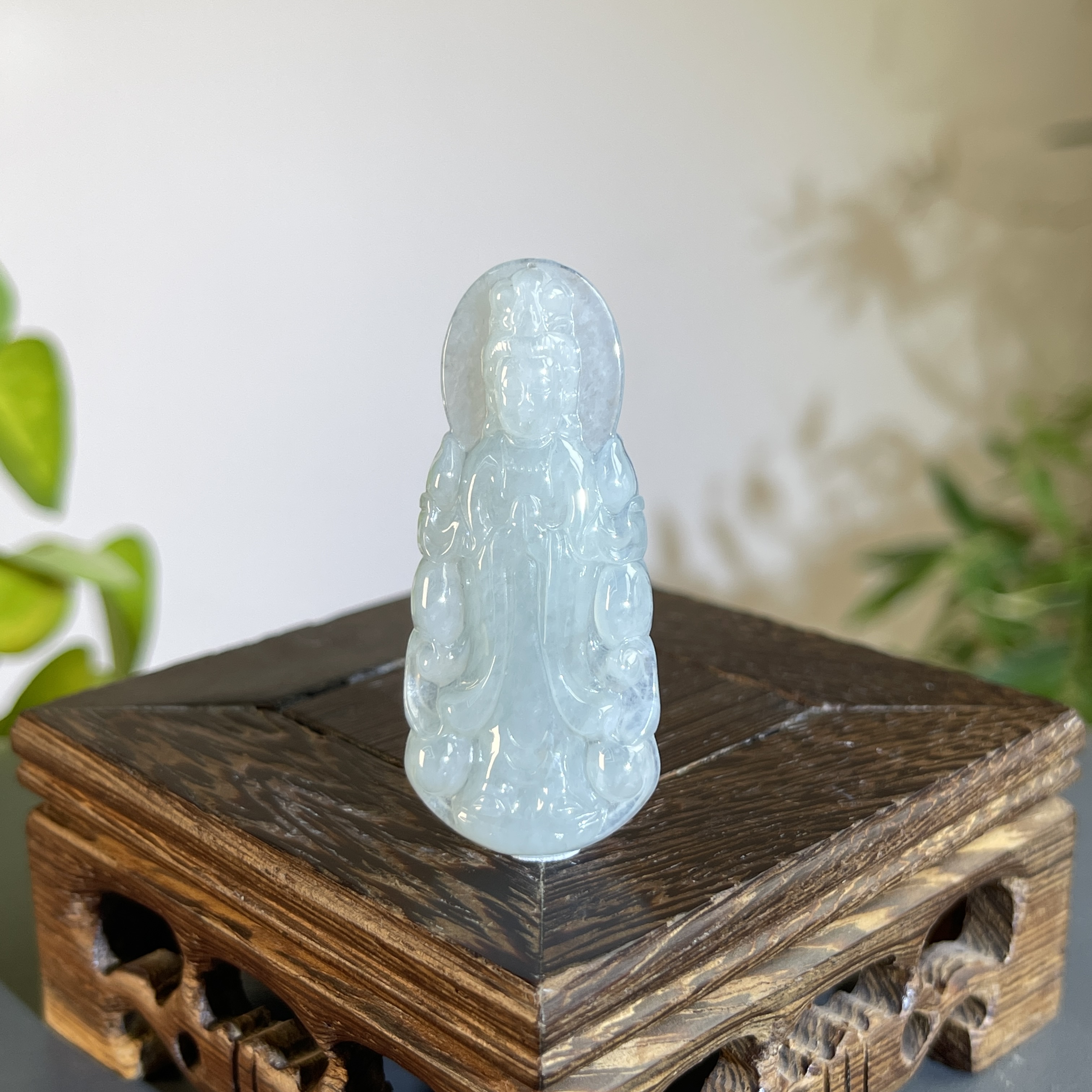 JTA14-39 天然缅甸A货翡翠 站观音