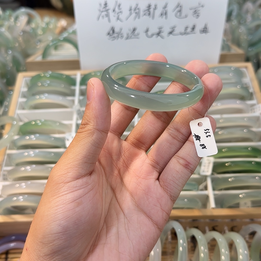 玛瑙/玉髓未镶嵌手镯圈口53.5