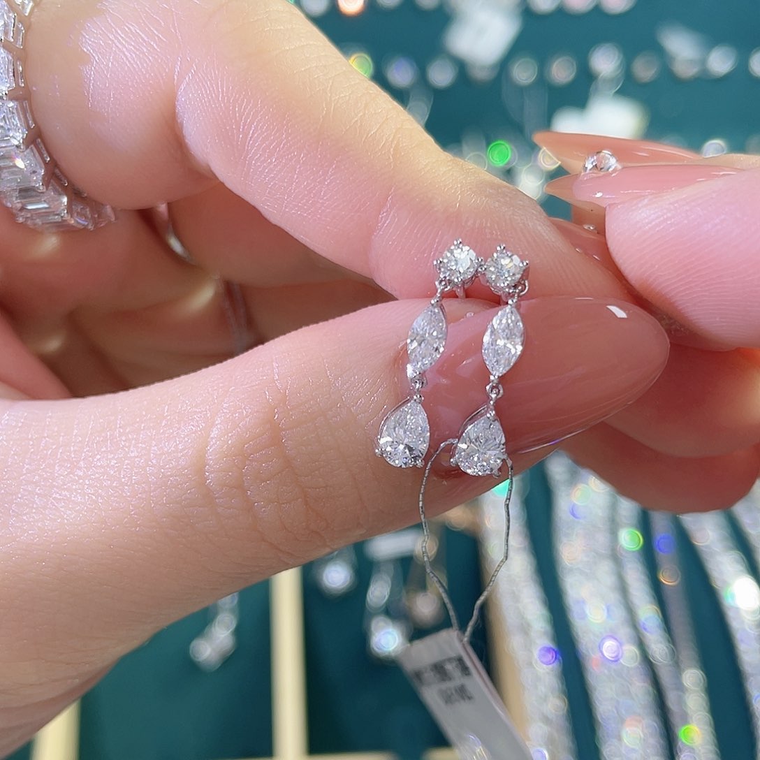 实验室培育钻石18K金镶嵌马眼水滴钻石耳坠