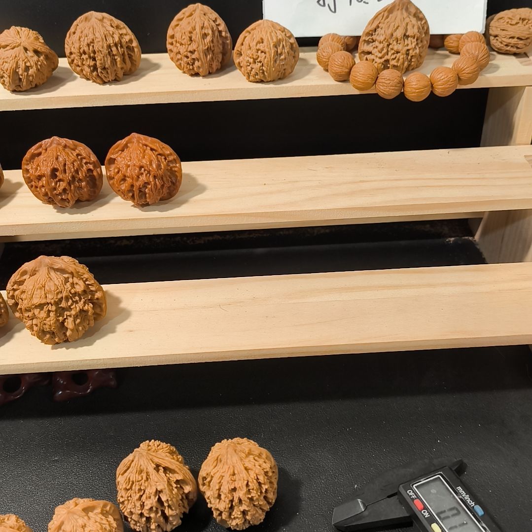 M***w文玩核桃吊坠南疆40有黄