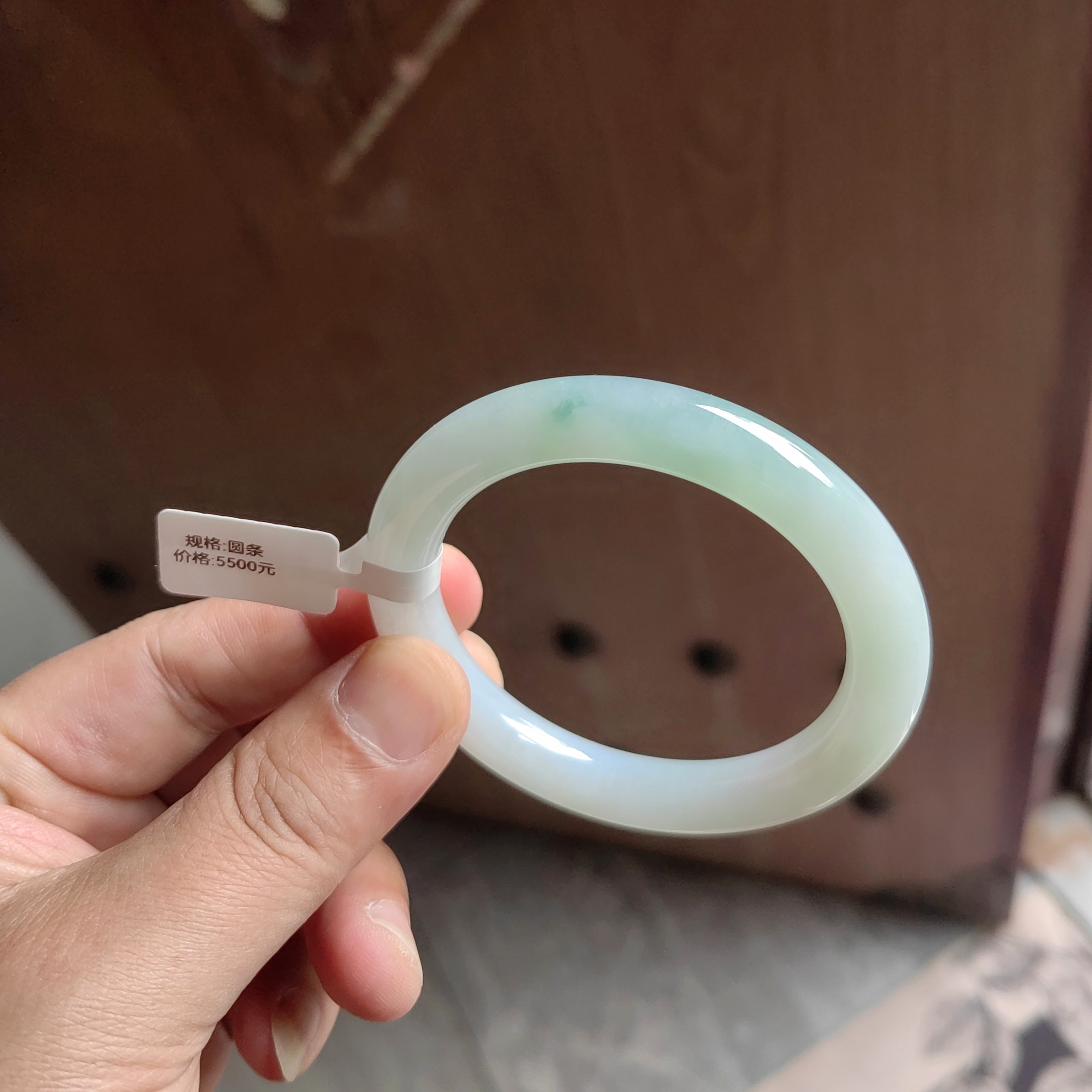 天然缅甸翡翠圆条手镯57圈口