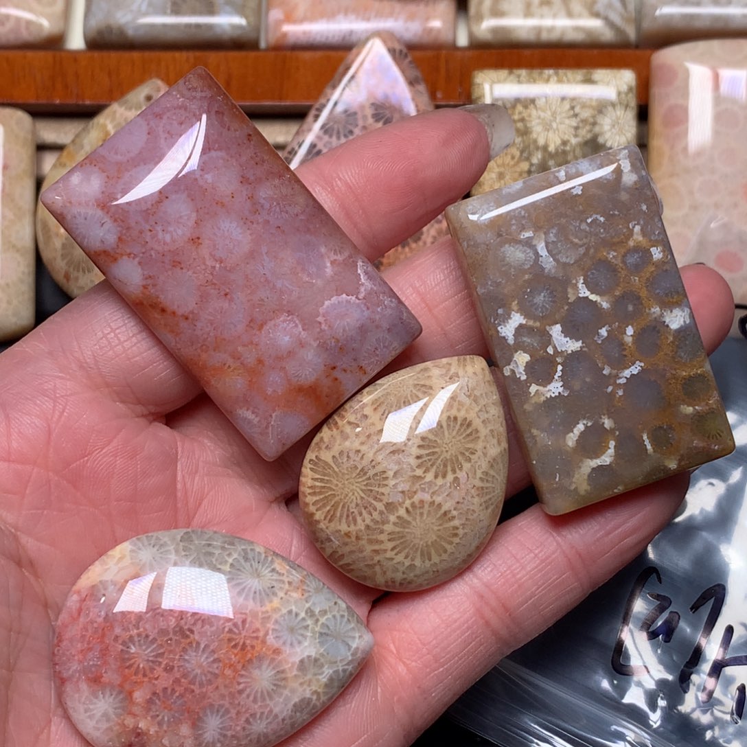 山***聚硅化玉未镶嵌吊坠无事牌手排平安扣