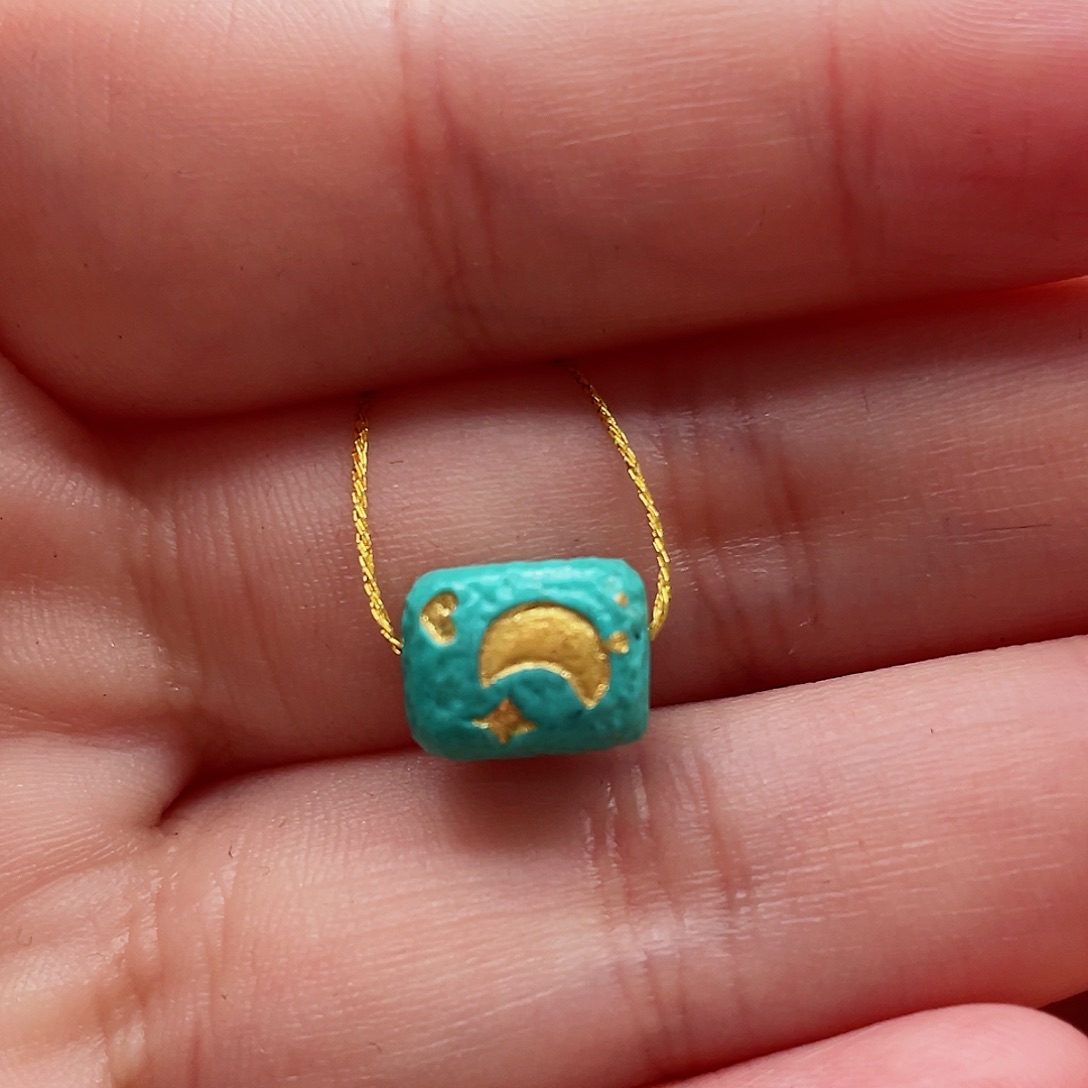 绿松石颈饰未镶嵌