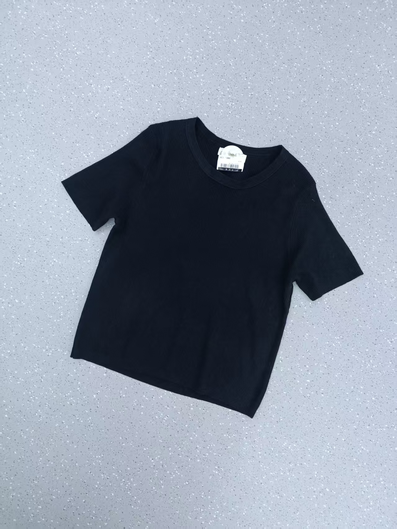 春款薄料黑白短袖