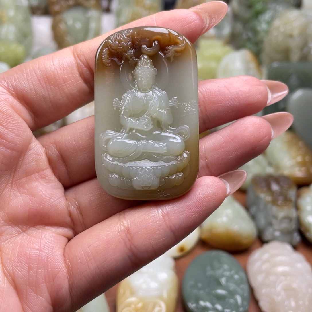 和田玉未镶嵌颈饰