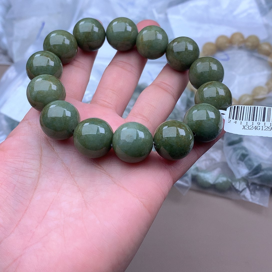 未镶嵌手串定制翡翠