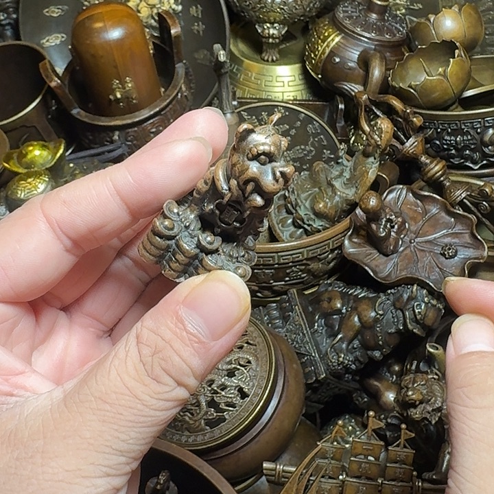 铜器摆件收收藏藏
