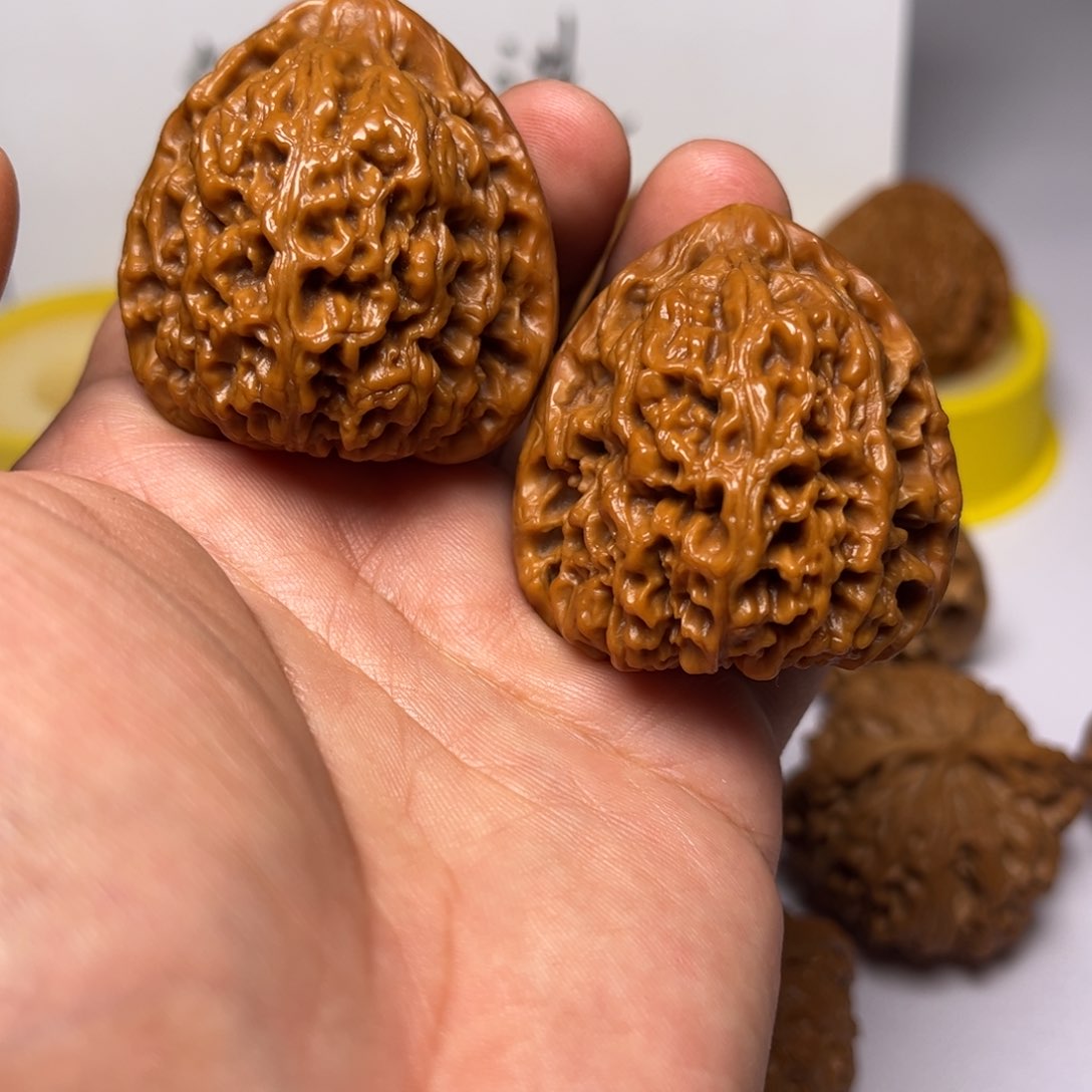 文玩核桃吊坠南疆