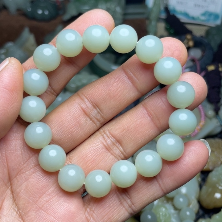 早****和田玉未镶嵌手链