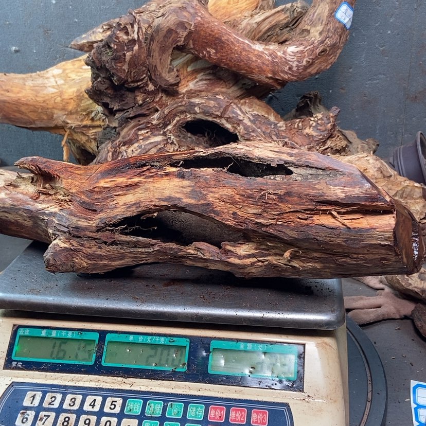 【闪购商品】黄花梨/降香黄檀感*