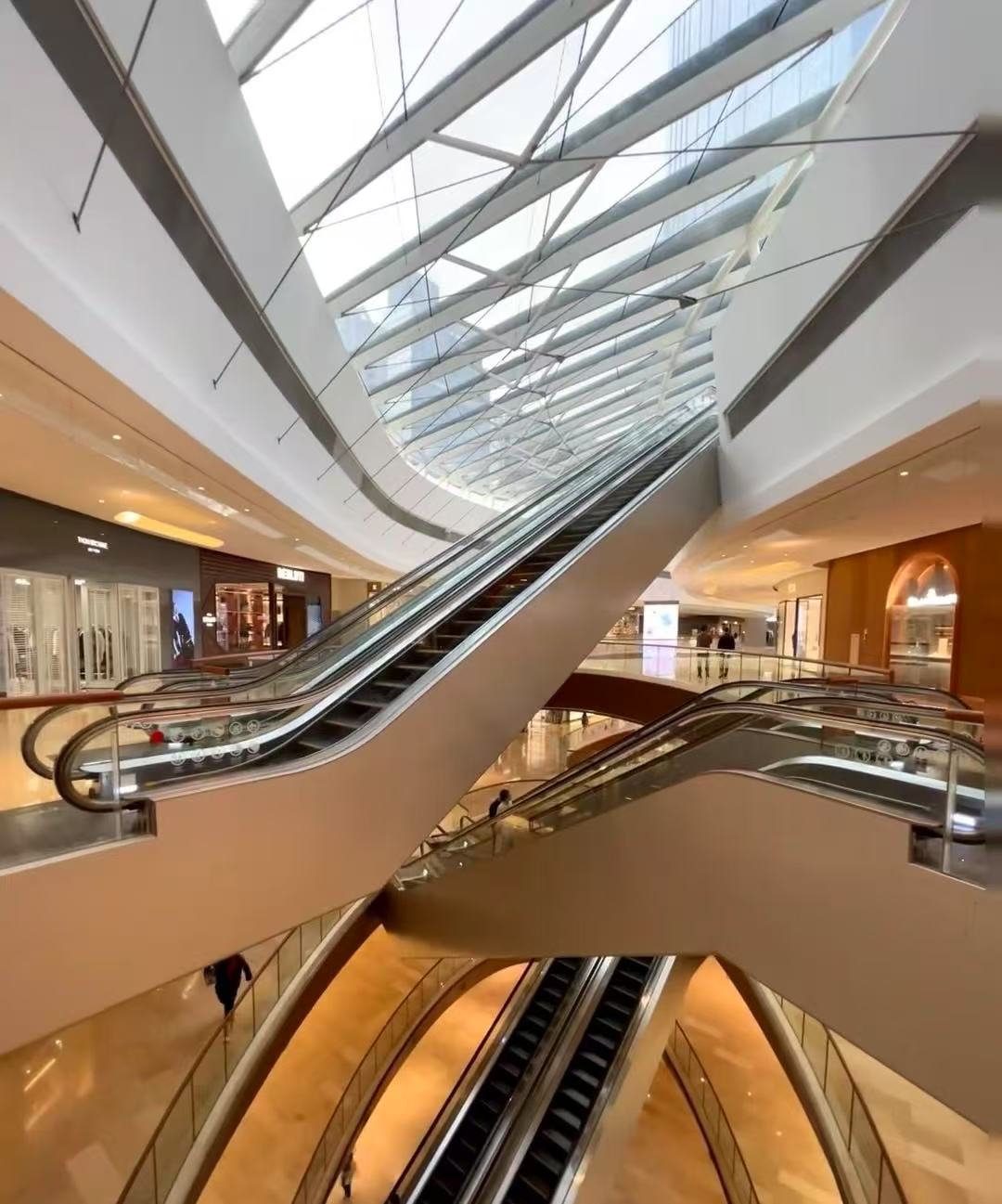 49号链接-澳【小罗领绣】重磅潮牌百搭设计款男女同款短袖【K4041】