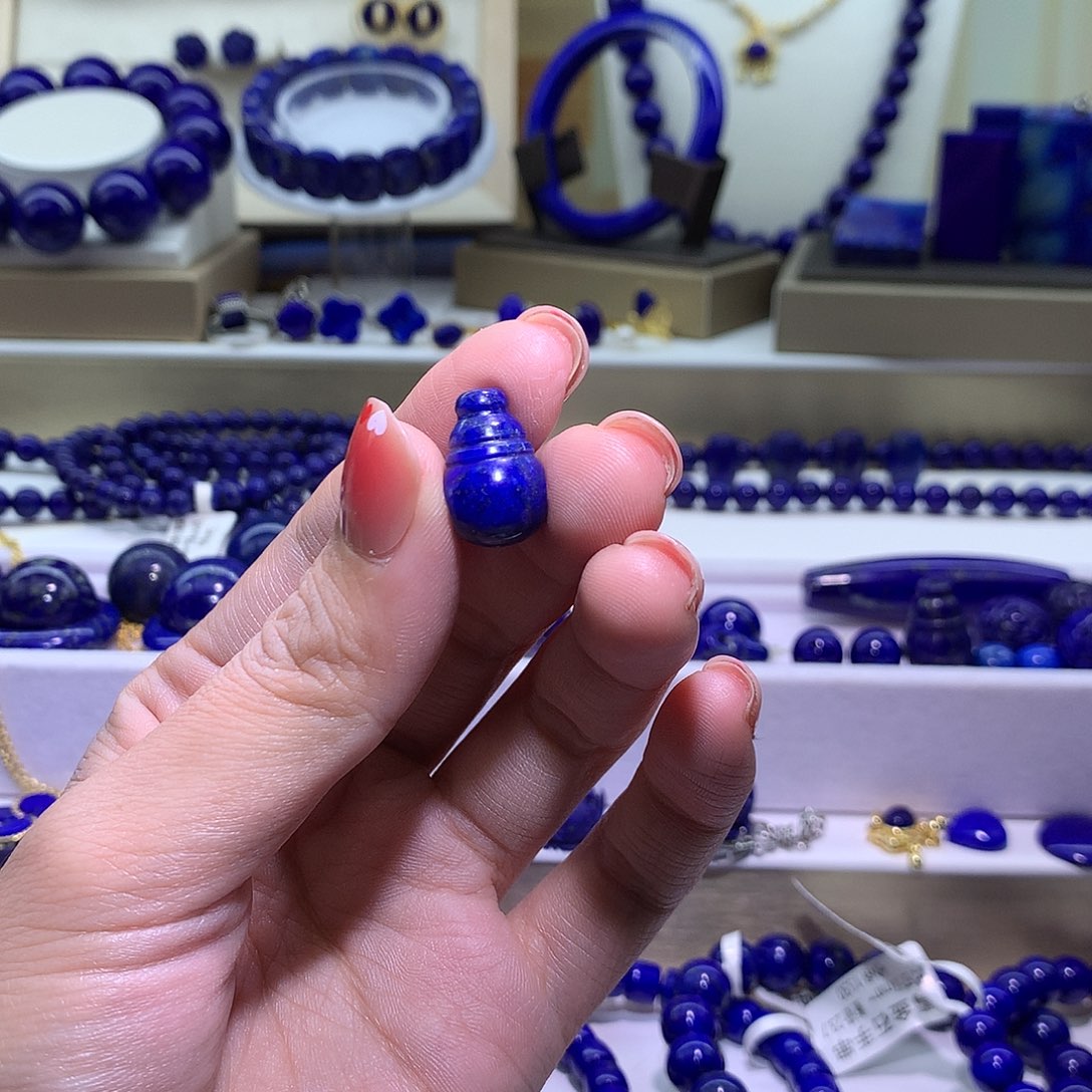 V***i青金石未镶嵌天然原矿三通11 m