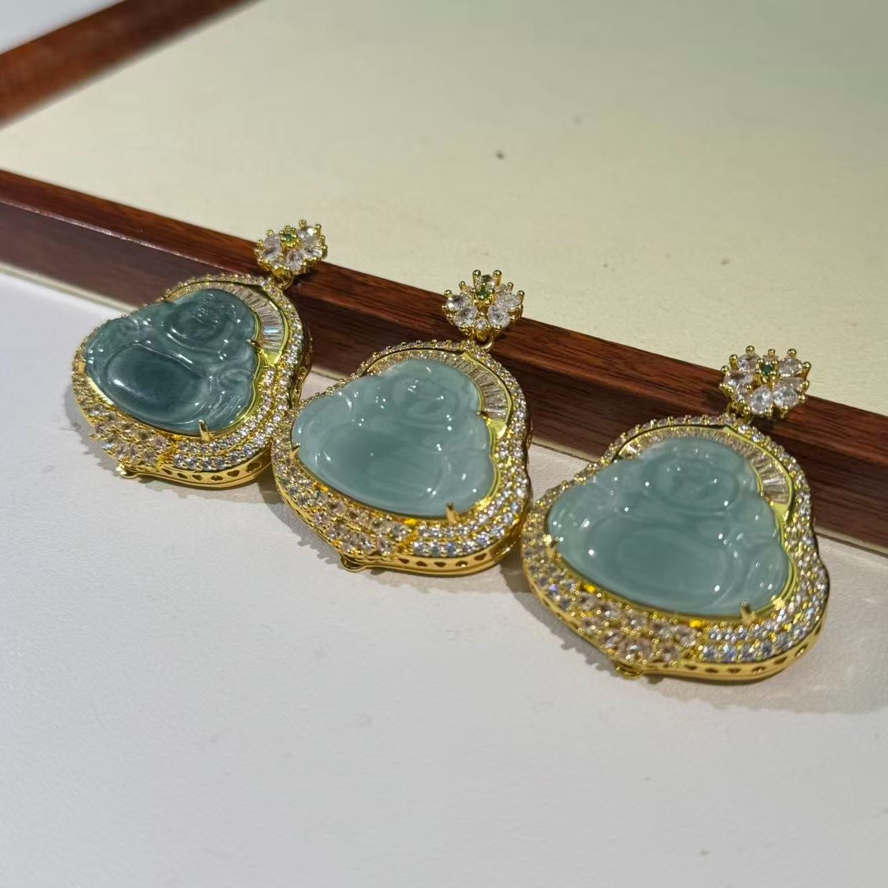 【福气来珠宝】A026-海篮冰芙蓉精美翡翠佛公吊坠-多样性发其一