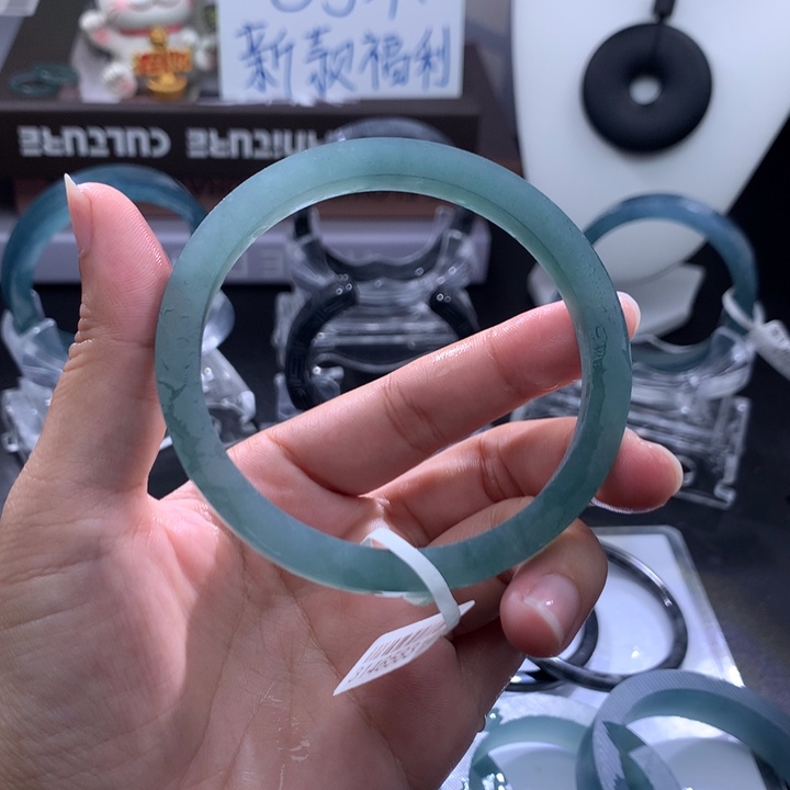 定制翡翠未镶嵌定制冰绿半山水63