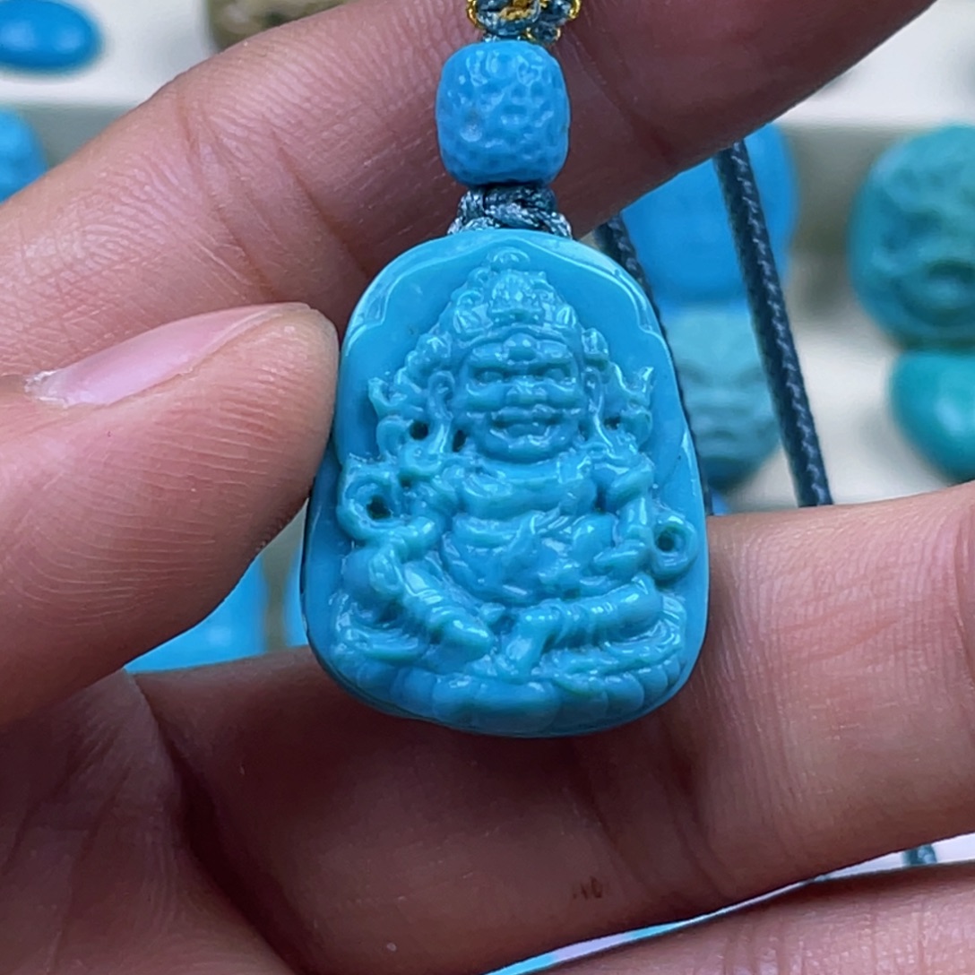 绿松石未镶嵌天然原矿绿松石雕件