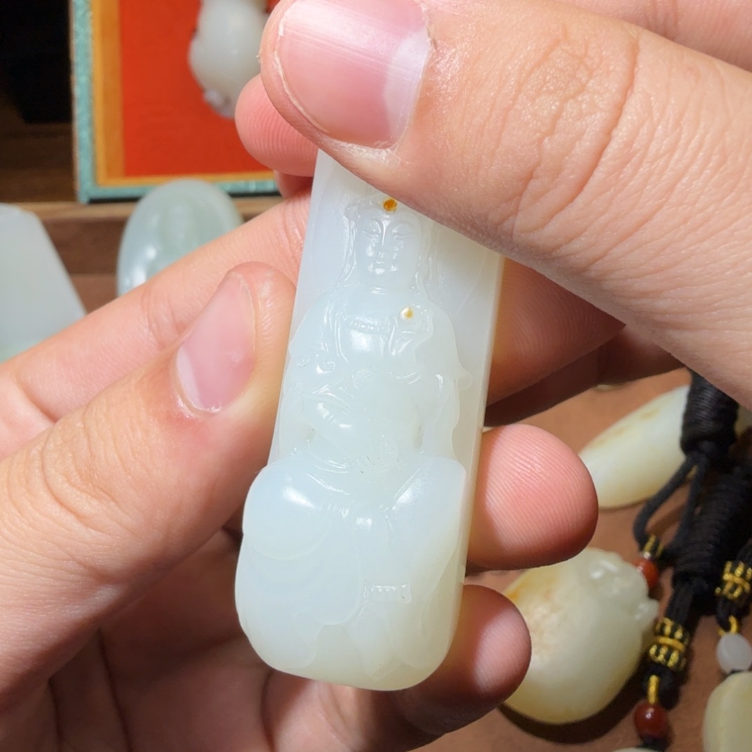 和田玉未镶嵌挂件