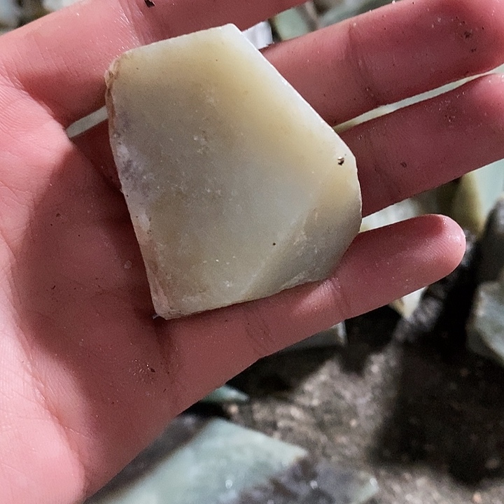 和田玉（糖玉）未镶嵌珠宝半成品