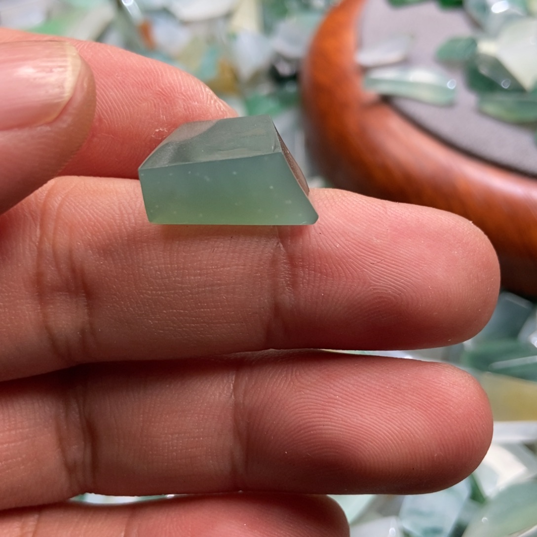 说***呢定制翡翠未镶嵌蛋面