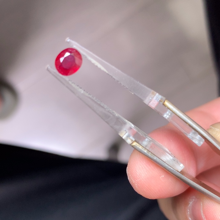 红宝石裸石未镶嵌