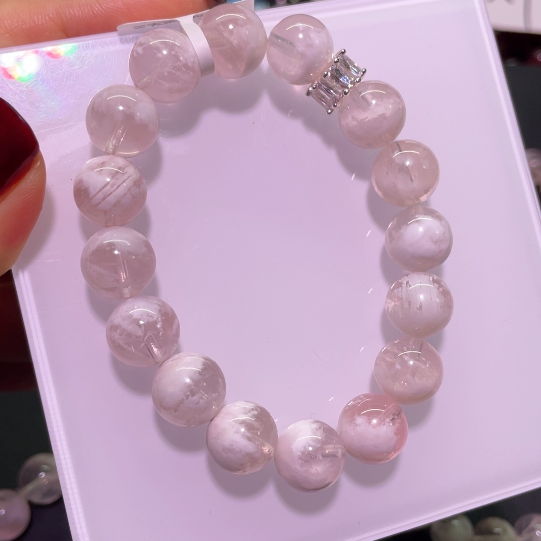 水晶手链未镶嵌12mm粉雪花