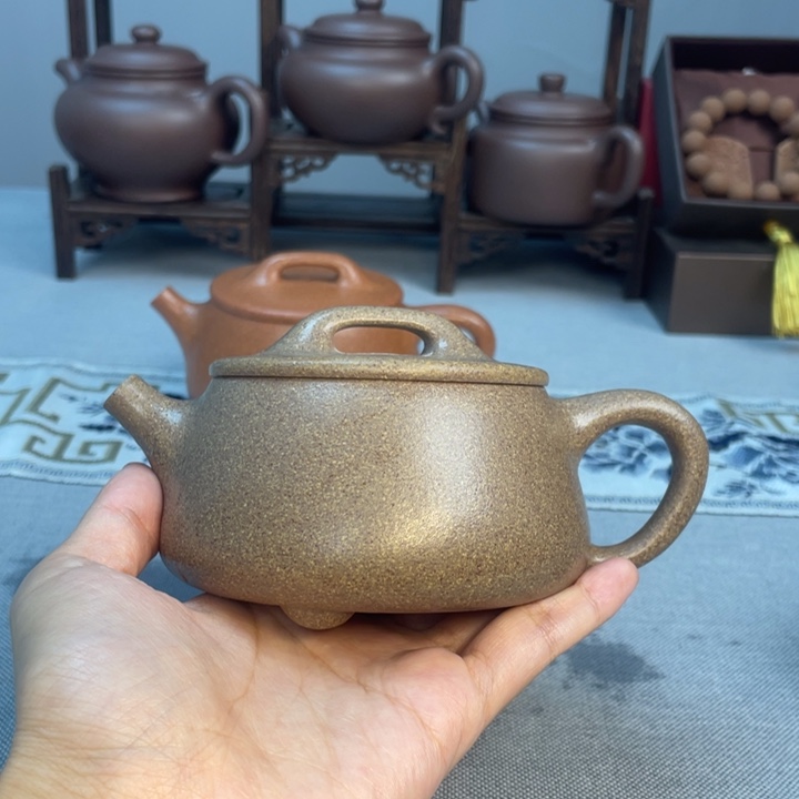 茶杯紫砂高温红降坡 宽口石瓢 ，240