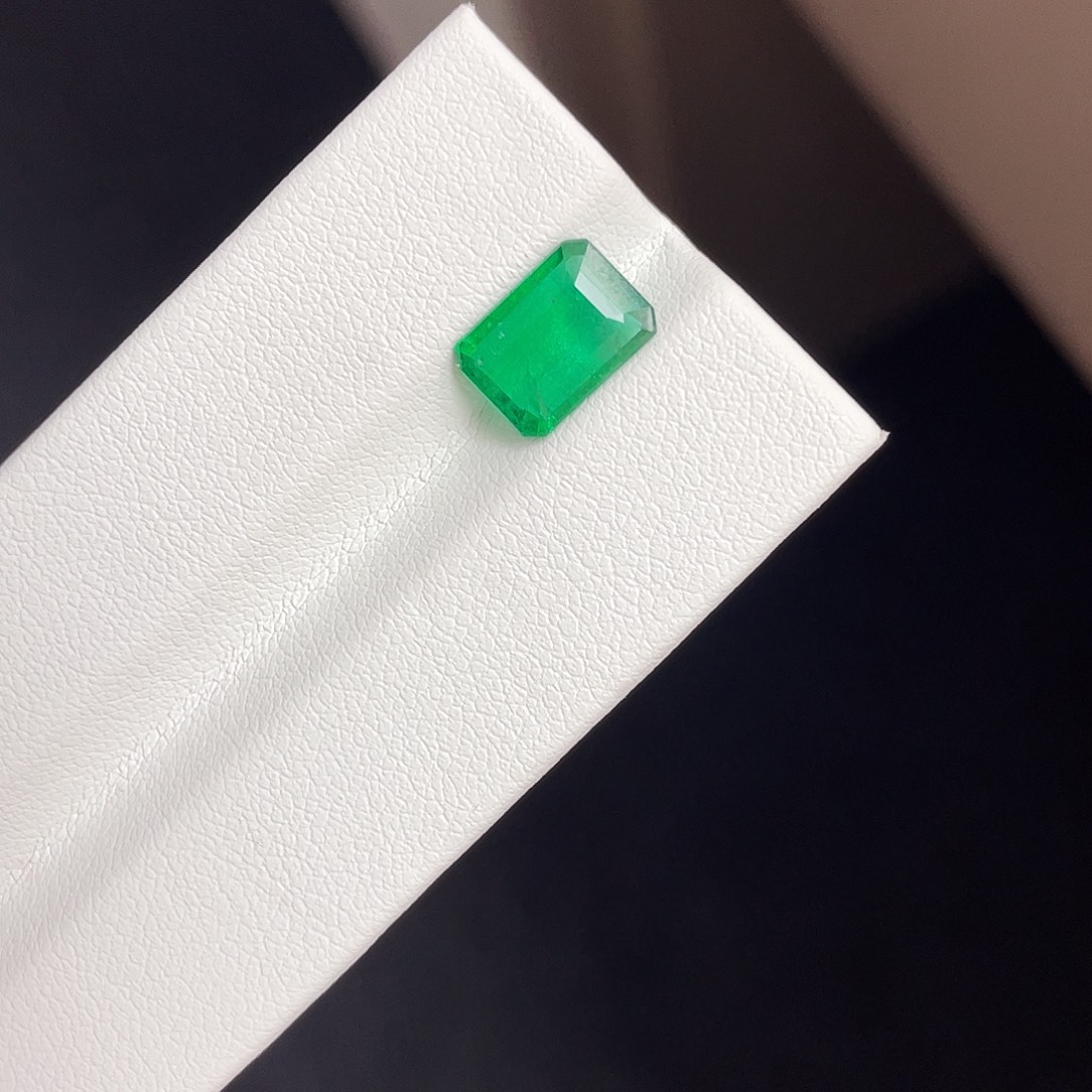 祖母绿裸石未镶嵌1.83ct