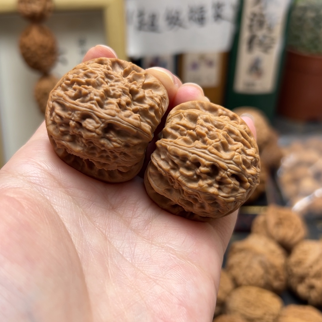 人***途文玩核桃把件37三角白