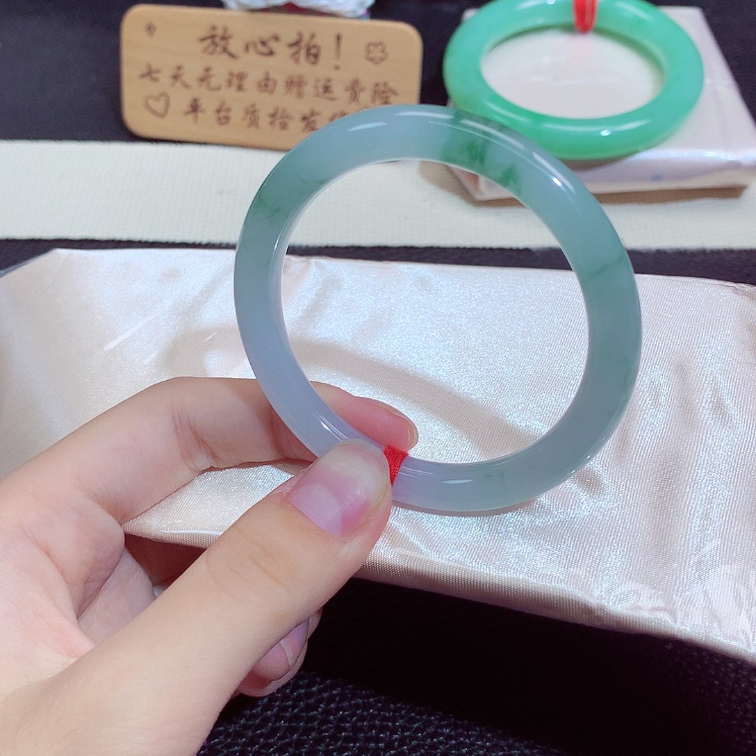 翡翠未镶嵌手镯530