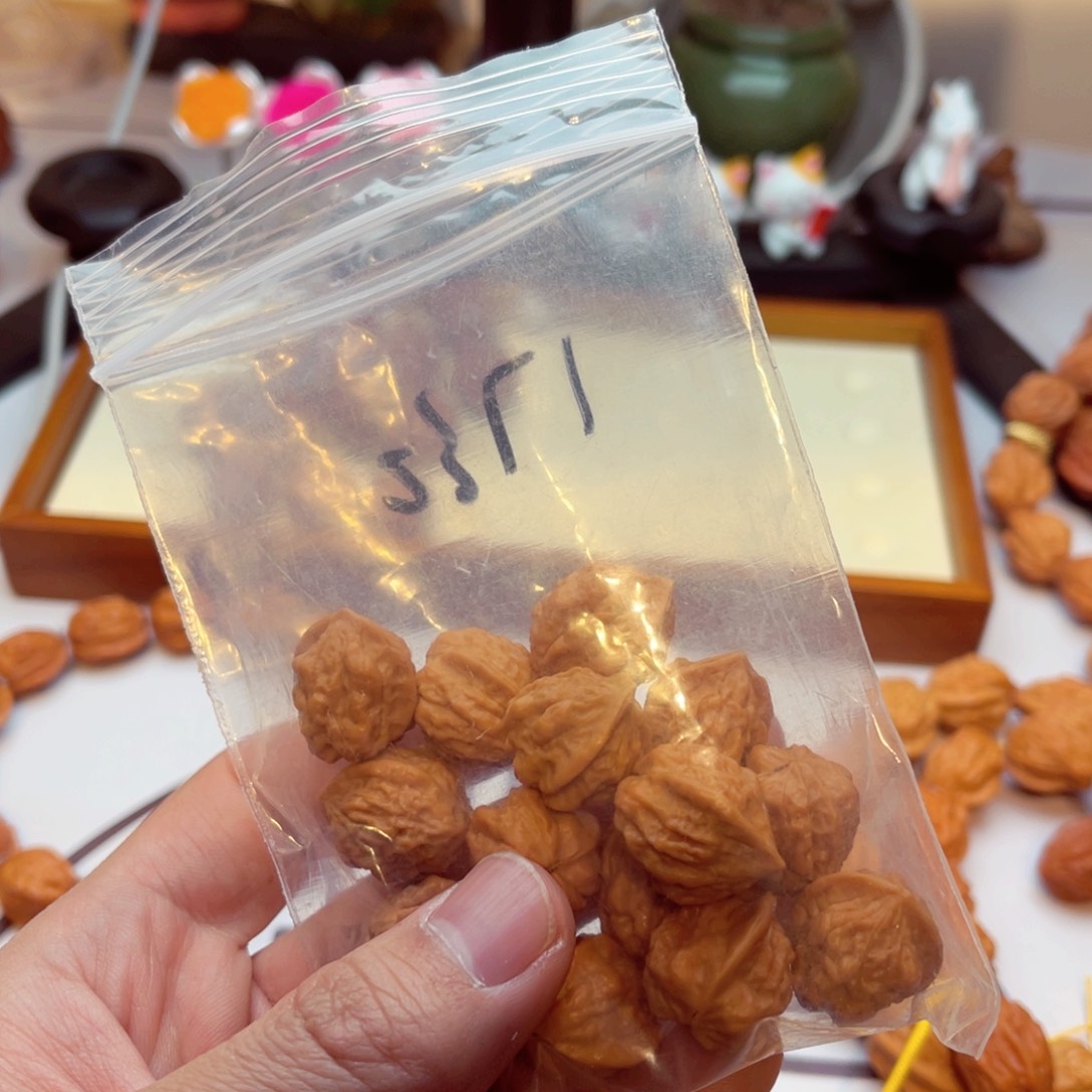 文玩核桃手串@***了蛤蟆头