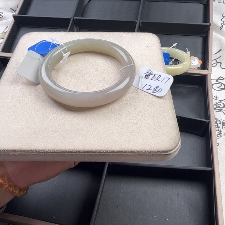 未镶嵌手镯和田玉玲珑美镯59