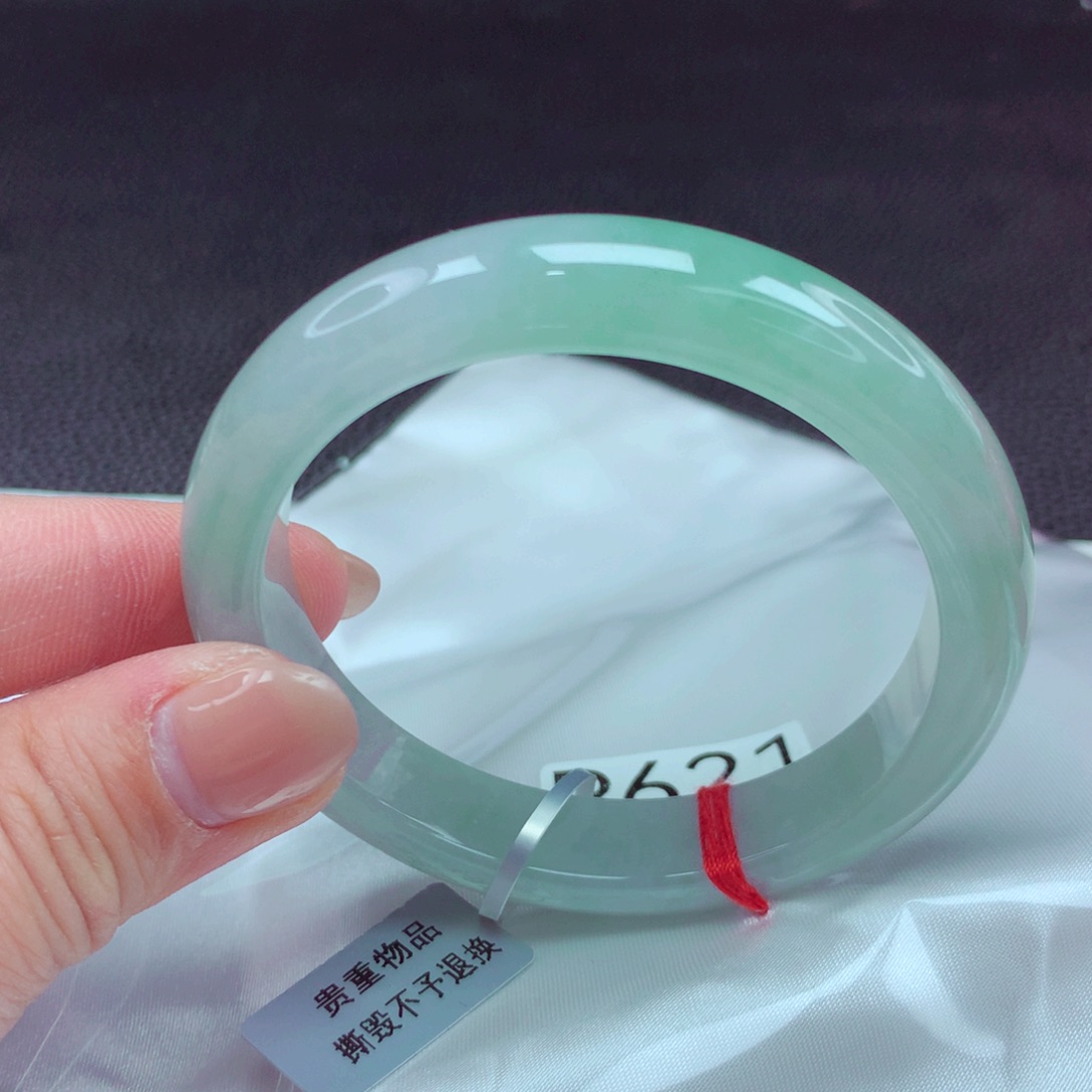 翡翠手镯未镶嵌手镯88