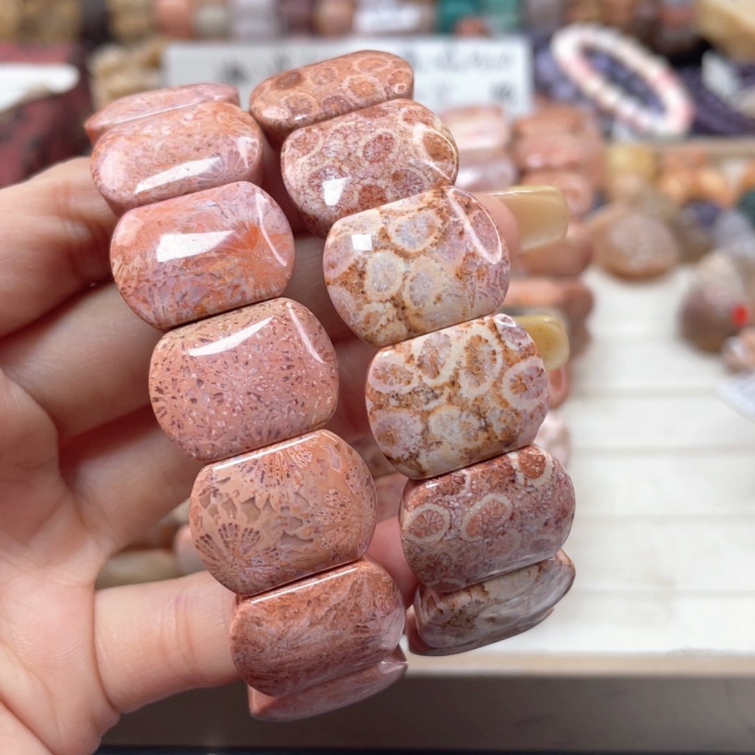 未镶嵌手链硅化玉s****妖478