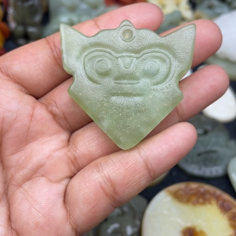 蛇纹石玉颈饰未镶嵌28