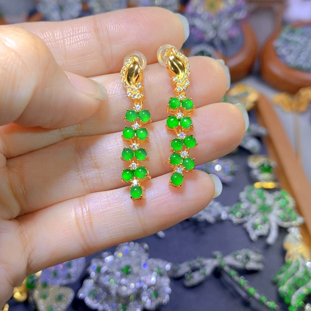 翡翠颈饰银S925镶嵌天然翡翠