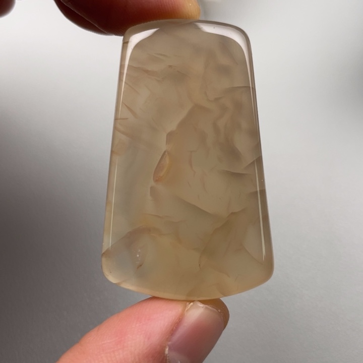 玛瑙/玉髓颈饰未镶嵌与**友