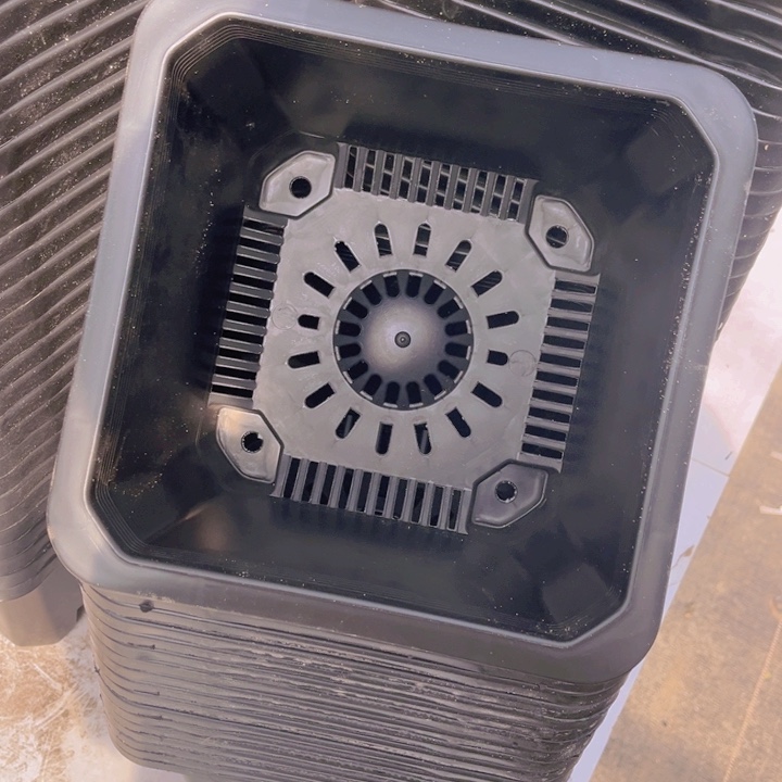 树脂220黑方口21高14一组10个