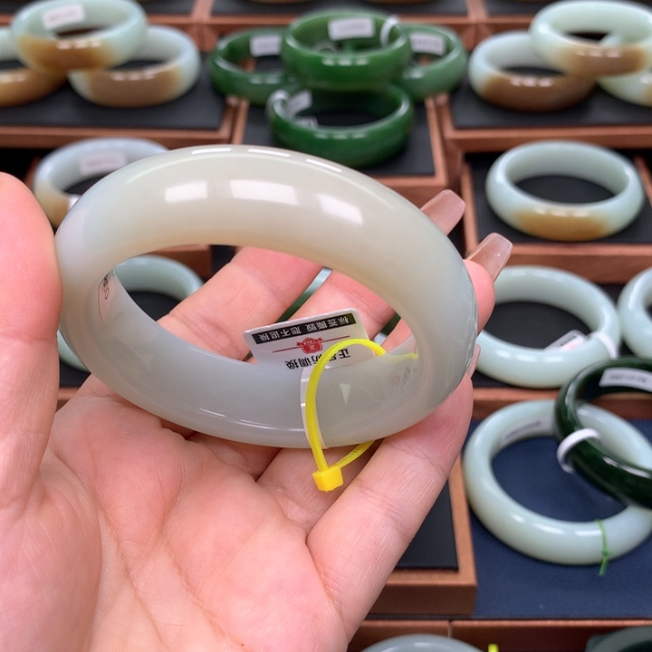 和田玉5657圈口未镶嵌