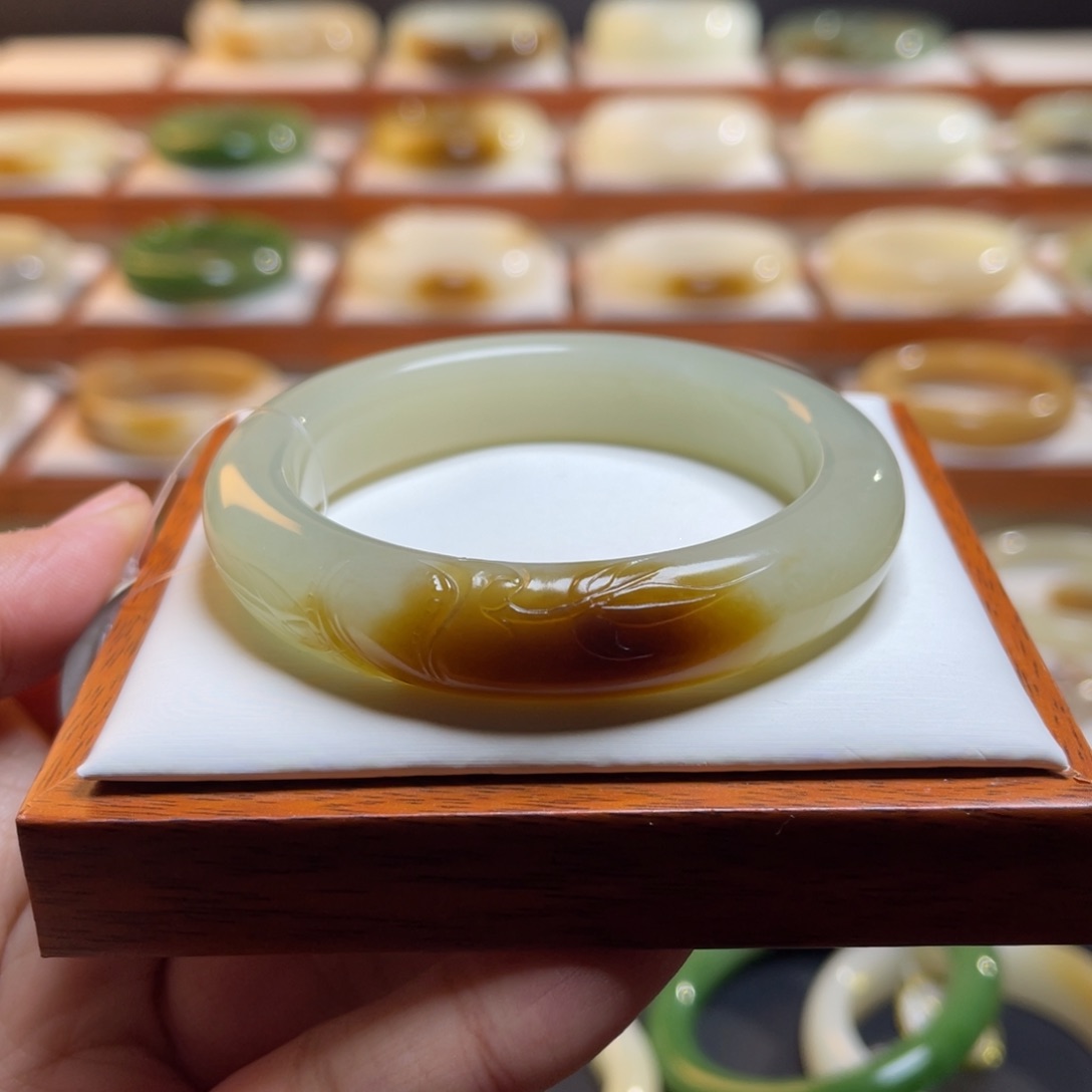 【闪购商品】和田玉手镯未镶嵌