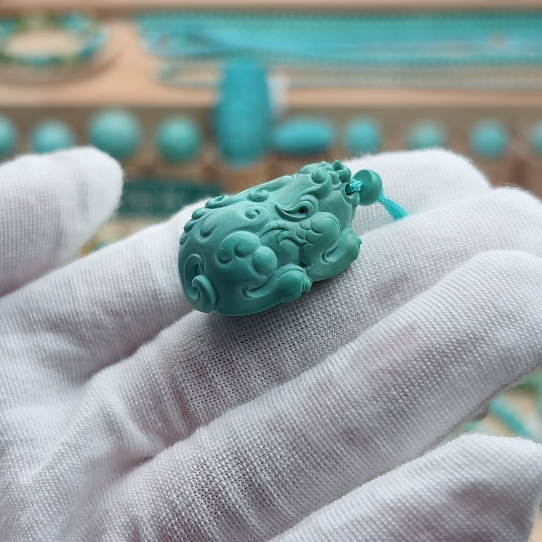 绿松石未镶嵌珠宝奇石