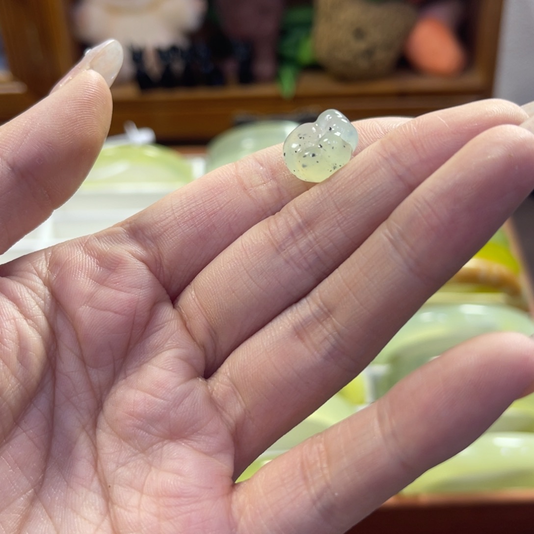 蛇纹石玉未镶嵌手镯122