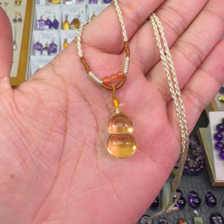 颈饰未镶嵌黄晶吊坠